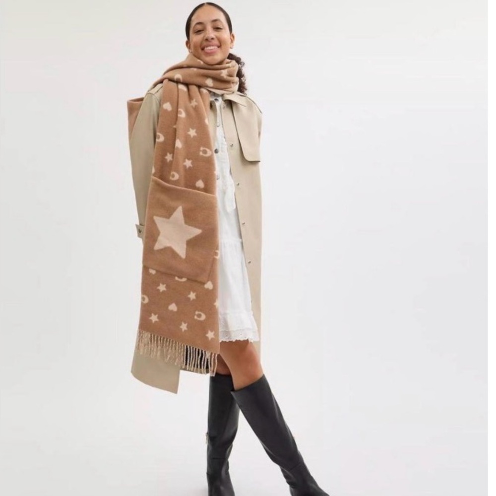 Coach Beige Star & Heart Pattern Fringe Muffler - Women Accessories